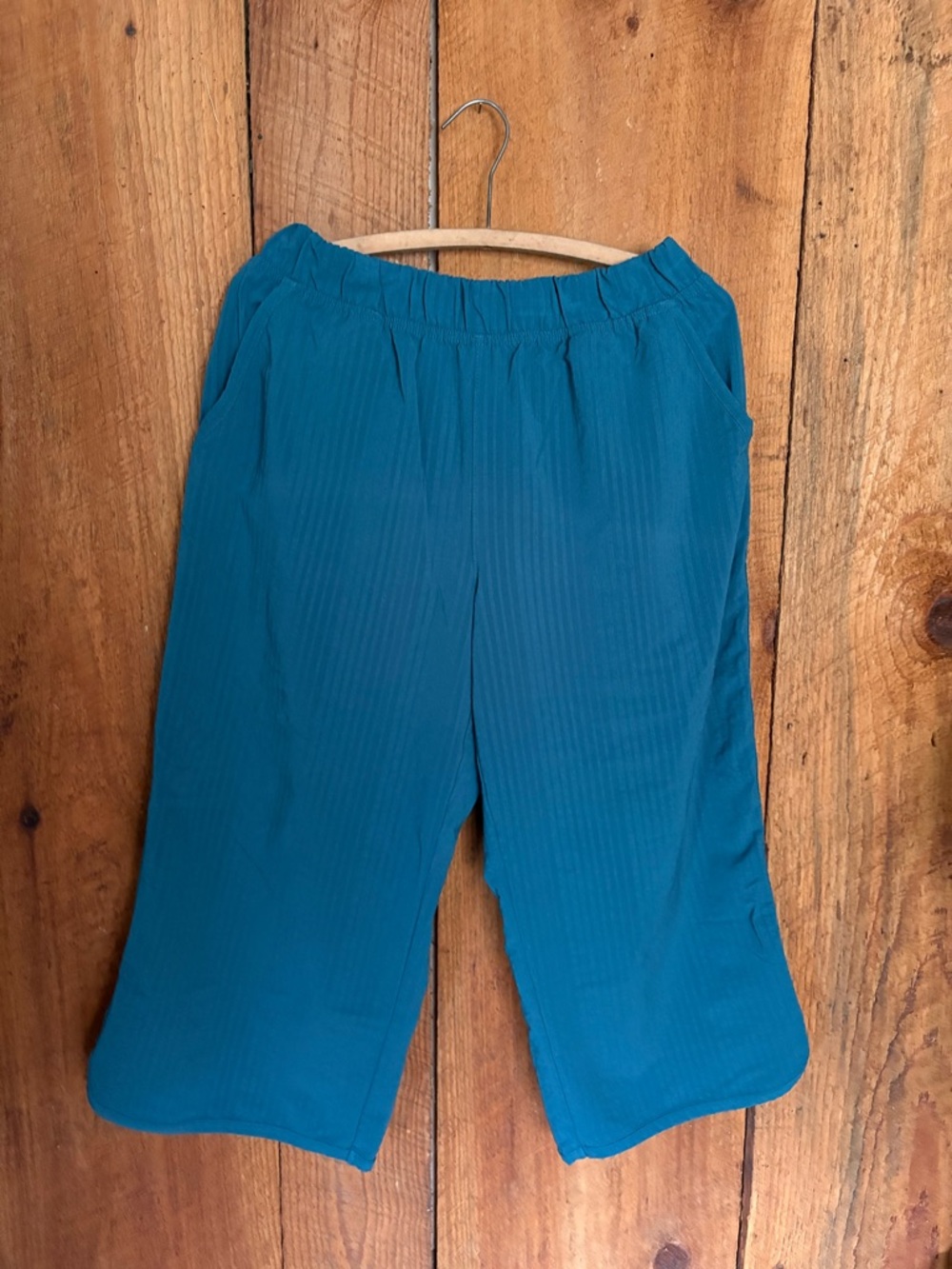 Title Nine Teal Wide-Leg Pull-On Capris